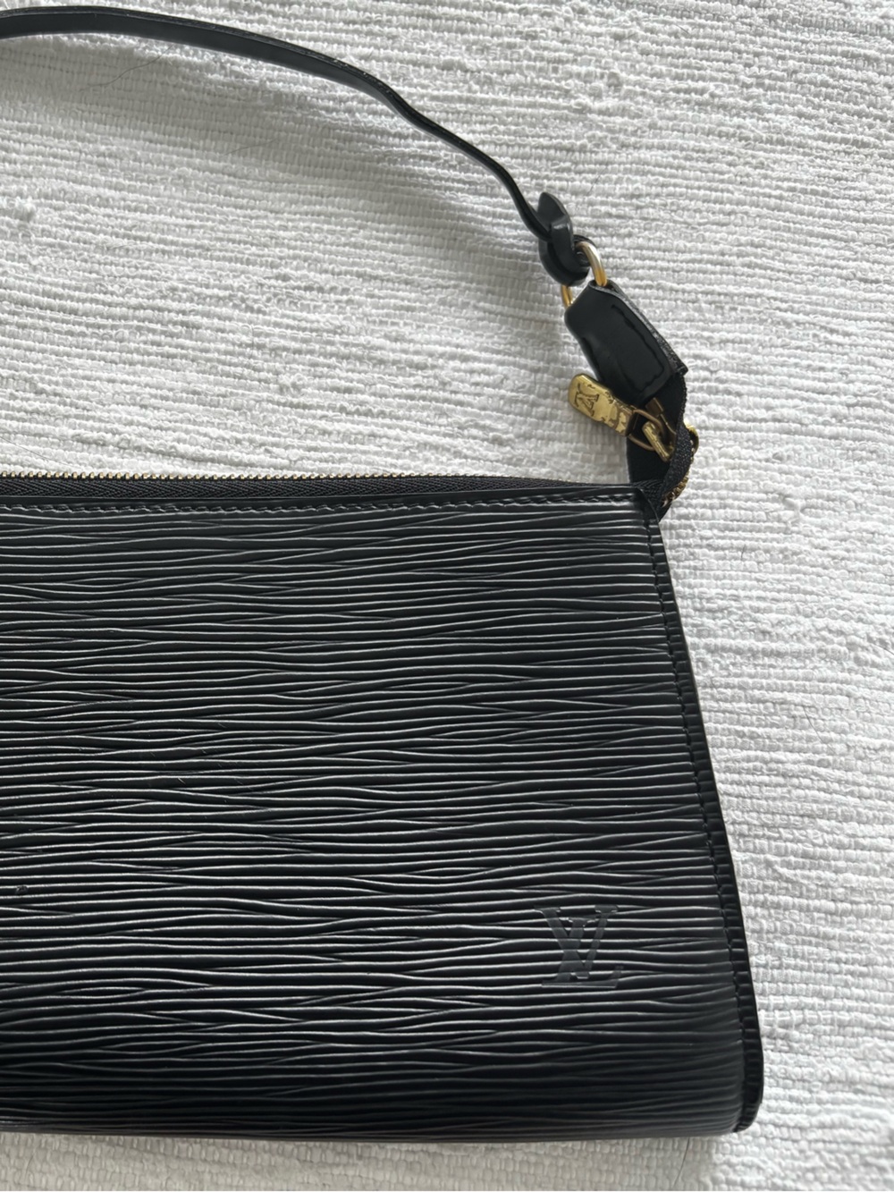 Louis Vuitton Epi Pochette Accessoires – Black